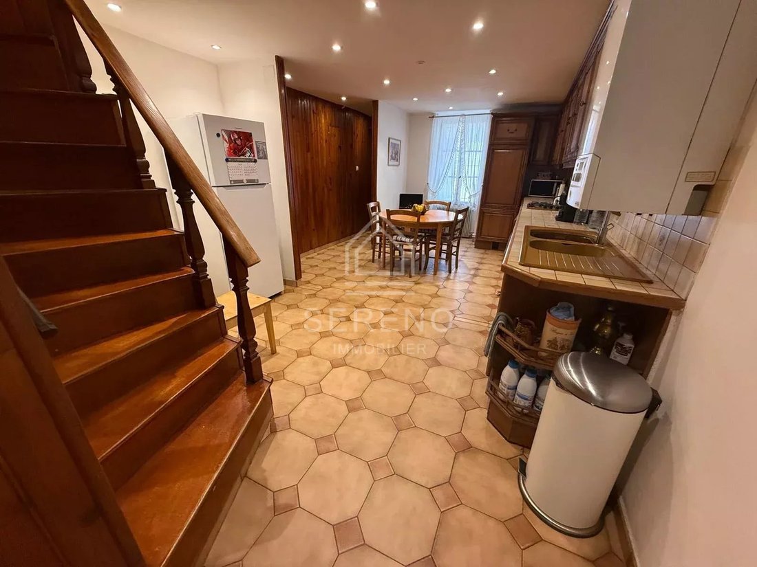 House in Fontenay-sous-Bois, Ile-de-France, France 5 - 17735696