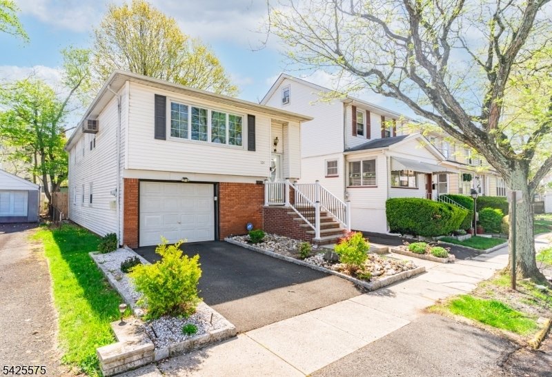 House in Irvington, New Jersey, United States 2 - 17735953