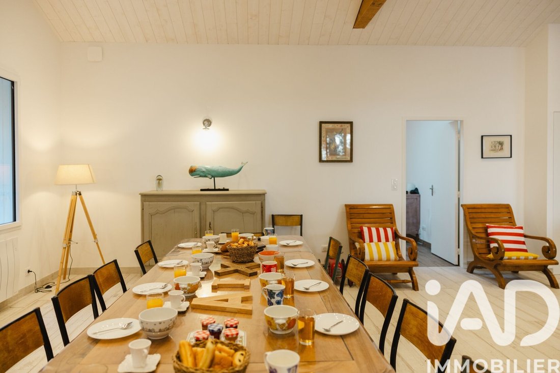 House in Ile-d'Aix, Nouvelle-Aquitaine, France 5 - 17657135