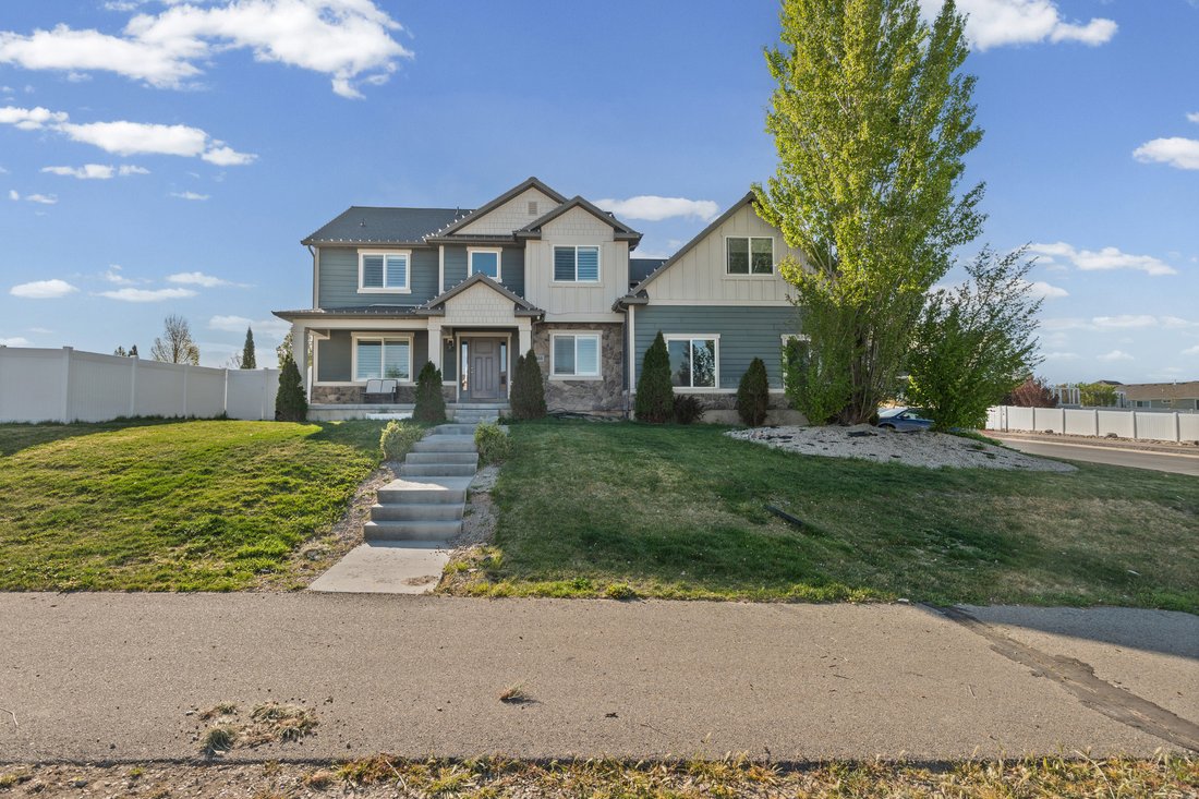 House in Eagle Mountain, Utah, United States 3 - 17737270