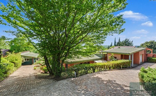 House in Vigoulet-Auzil, Occitania, France 1