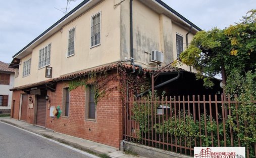 Villa in Santa Corinna, Lombardy, Italy 1
