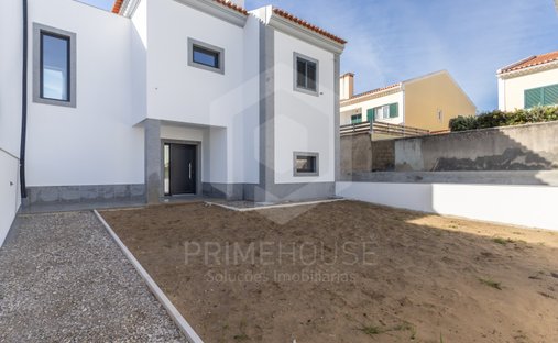 House in Azeitao (Sao Lourenco e Sao Simao), Setubal, Portugal 1