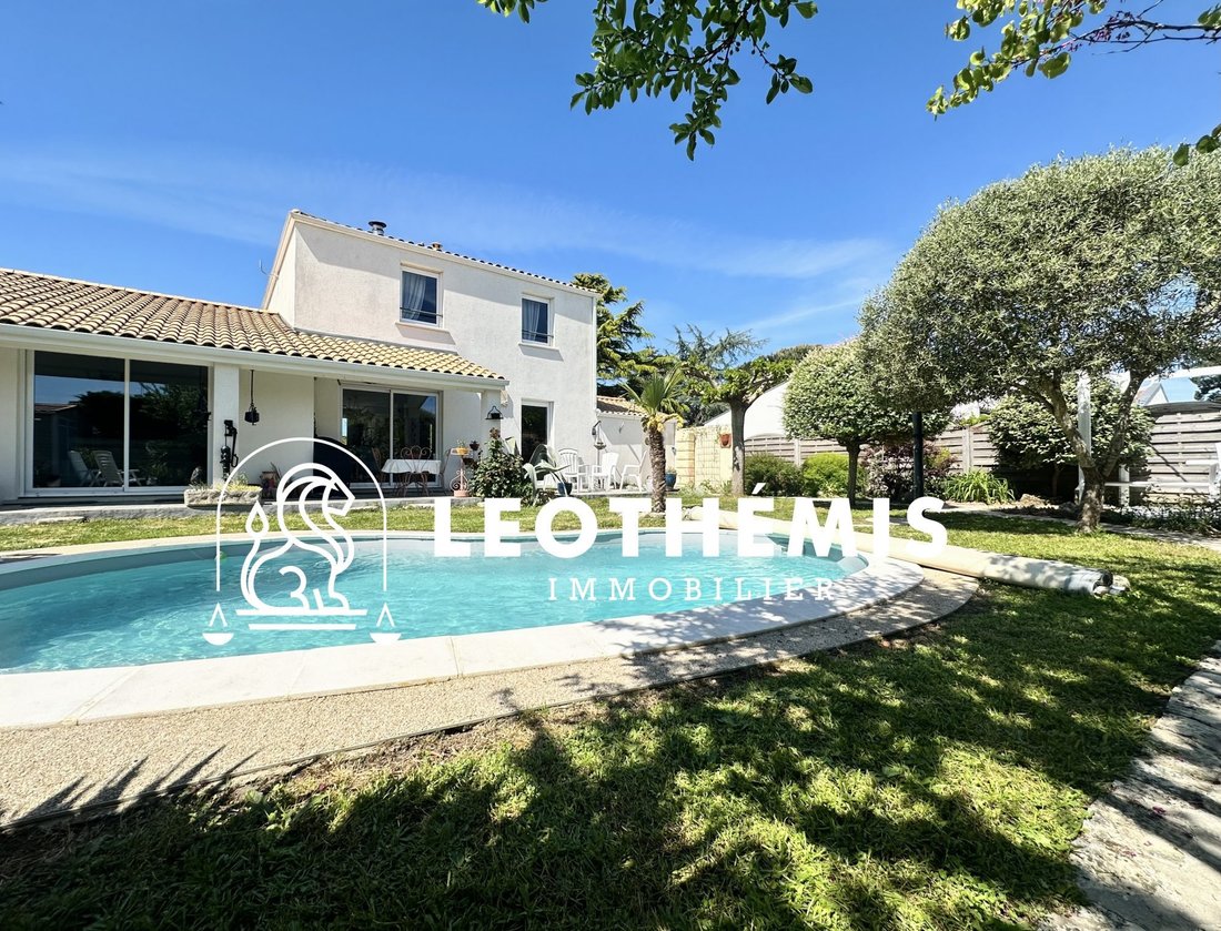 House in Les Mathes, Nouvelle-Aquitaine, France 1 - 17739781