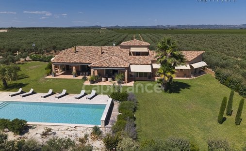 House in Arles, Provence-Alpes-Côte d'Azur, France 1