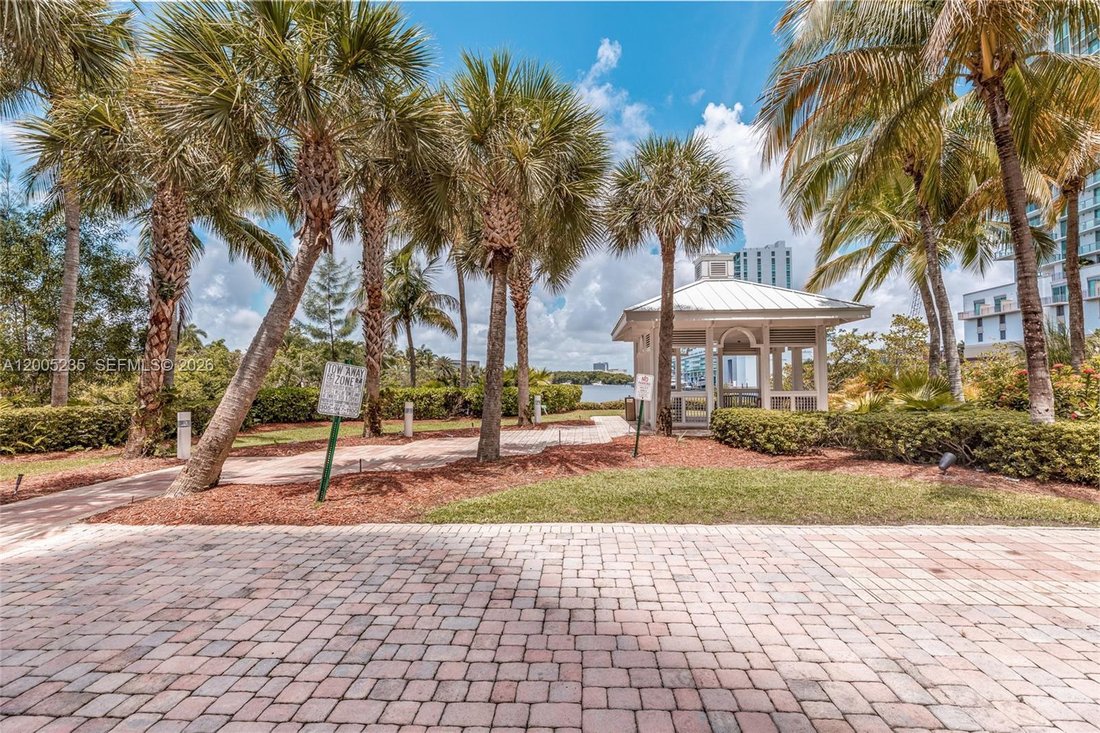 Condo in Sunny Isles Beach, Florida, United States 4 - 17738054