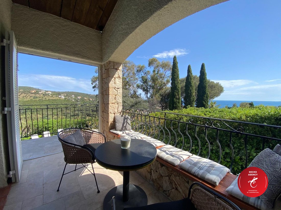 Villa a Les Issambres, Roquebrune-sur-Argens, Francia 1 - 17739798