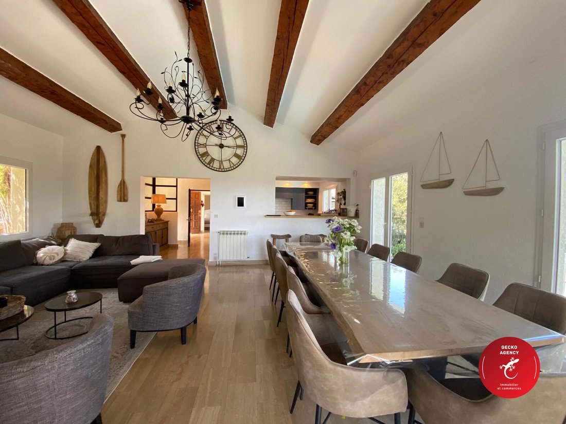 Villa in Les Issambres, Roquebrune-sur-Argens, France 1 - 17739798