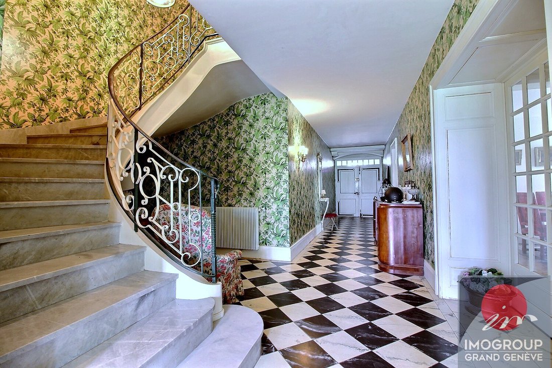Villa in Douvaine, Auvergne-Rhône-Alpes, France 1 - 17735579