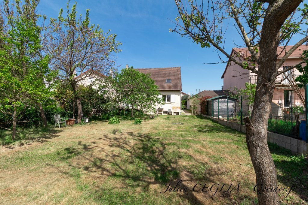 House in Vitry-sur-Seine, Ile-de-France, France 5 - 16949679