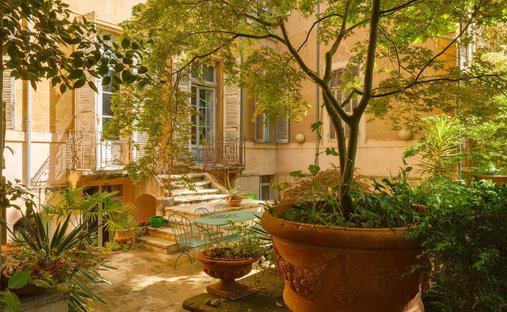 Apartment in Comtale-Cente-Cours Mirabeau, Aix-en-Provence, France 1