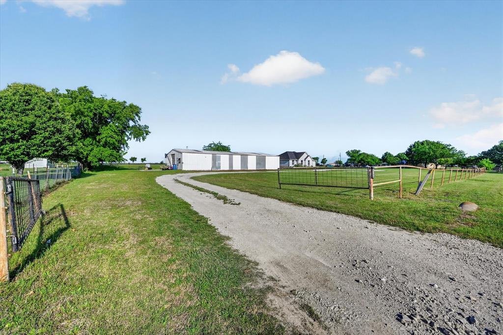 House in Ponder, Texas, United States 3 - 17738615