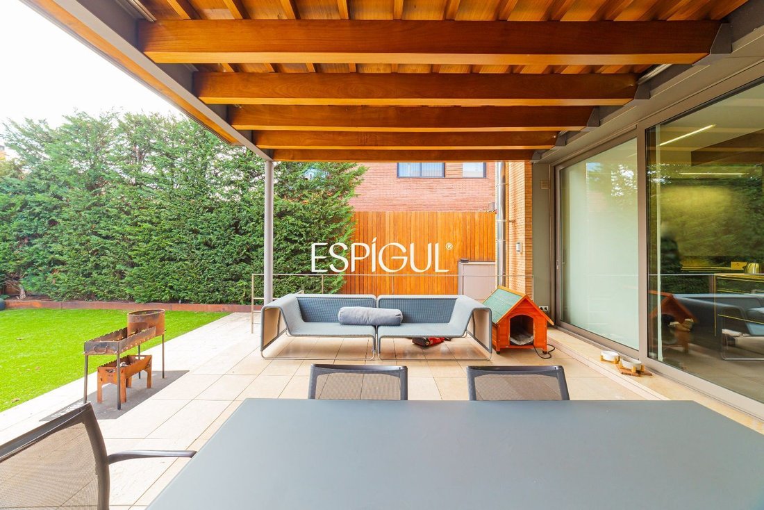 Villa in Sant Cugat del Valles, Catalonia, Spain 5 - 17737032