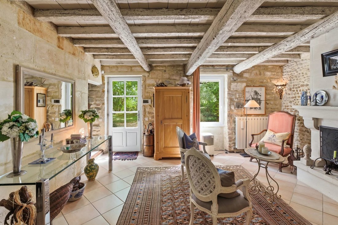 Country House in Arles, Provence-Alpes-Côte d'Azur, France 4 - 17735892