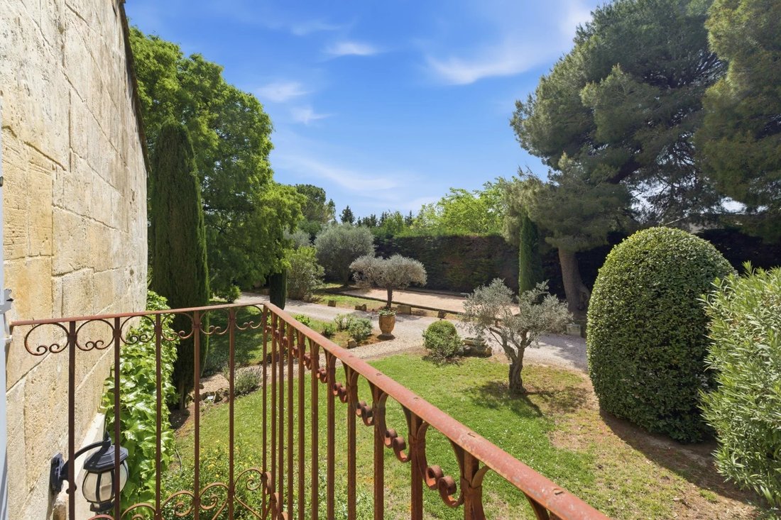 Country House in Arles, Provence-Alpes-Côte d'Azur, France 5 - 17735892