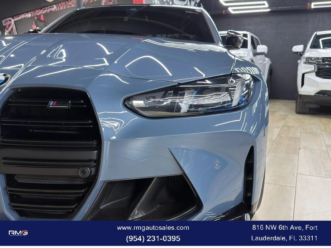 Sedan in Fort Lauderdale, FL, United States 3 - 17739436