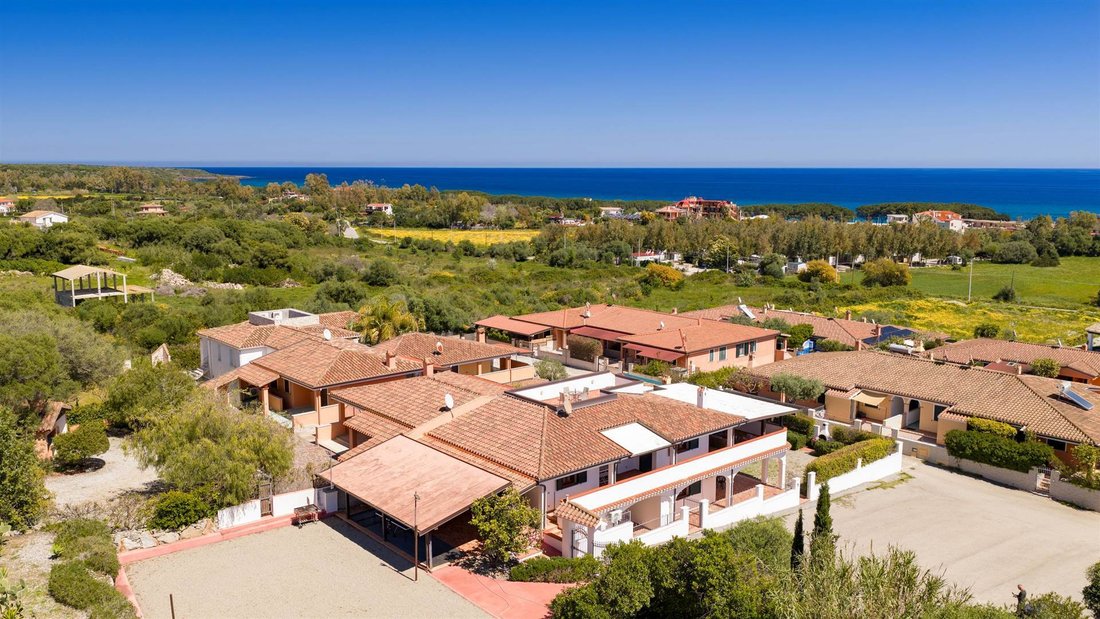 Villa a Bari Sardo, Sardegna, Italia 1 - 17738707