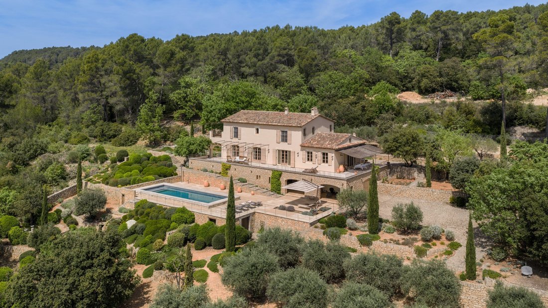 House in Entrecasteaux, Provence-Alpes-Côte d'Azur, France 1 - 17738776