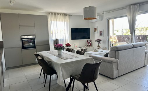 Apartment in Saint-Cyr-sur-Mer, Provence-Alpes-Côte d'Azur, France 1