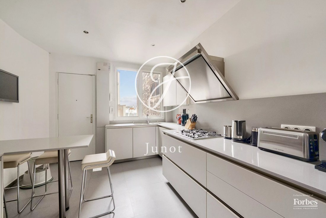 Apartment in Muette Sud, Paris 16e Arrondissement, Paris 3 - 17062295