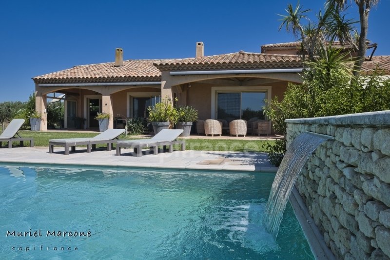 House in Arles, Provence-Alpes-Côte d'Azur, France 3 - 17738955