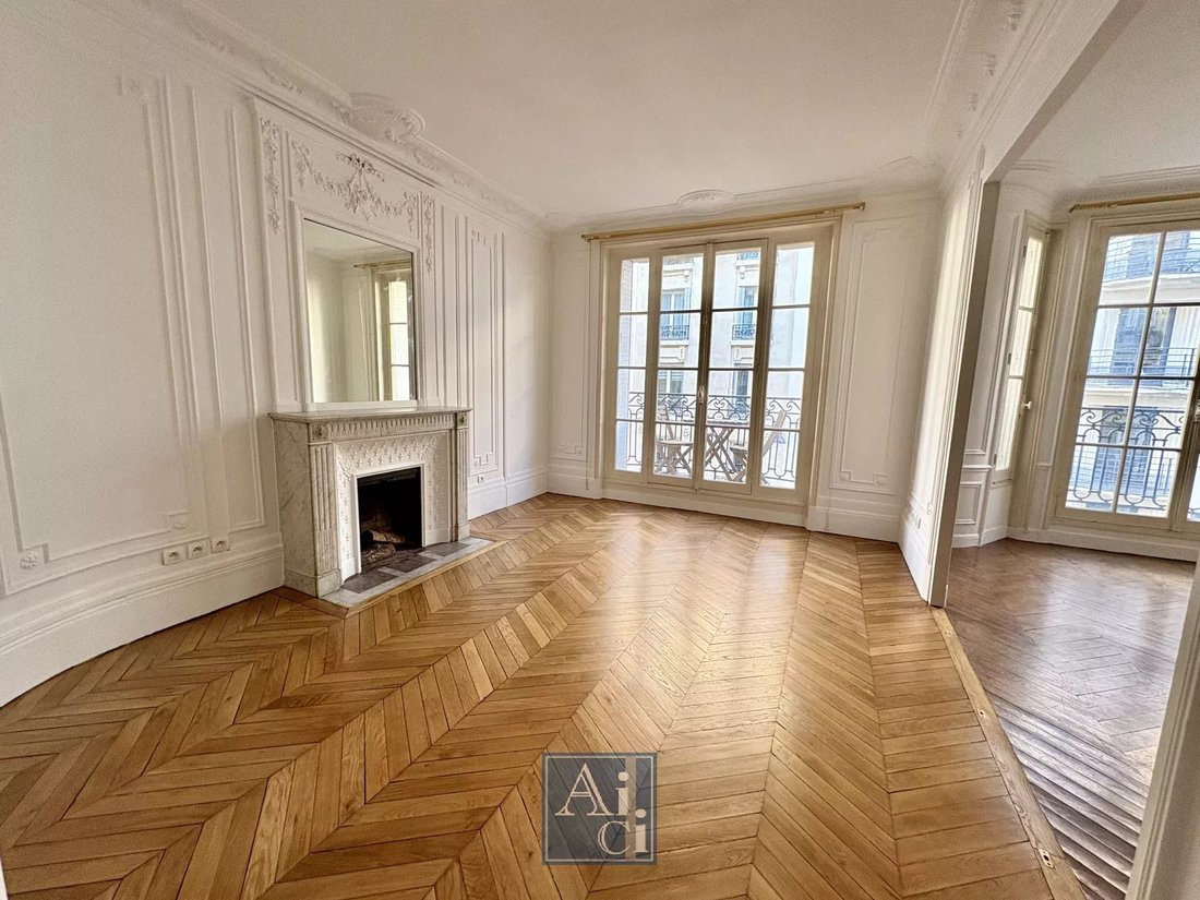 Apartment in Dupleix-Motte Picquet, Paris 15e Arrondissement, Paris 3 - 15206220