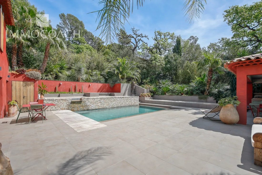 Villa in Toulon, Provence-Alpes-Côte d'Azur, France 4 - 17738729