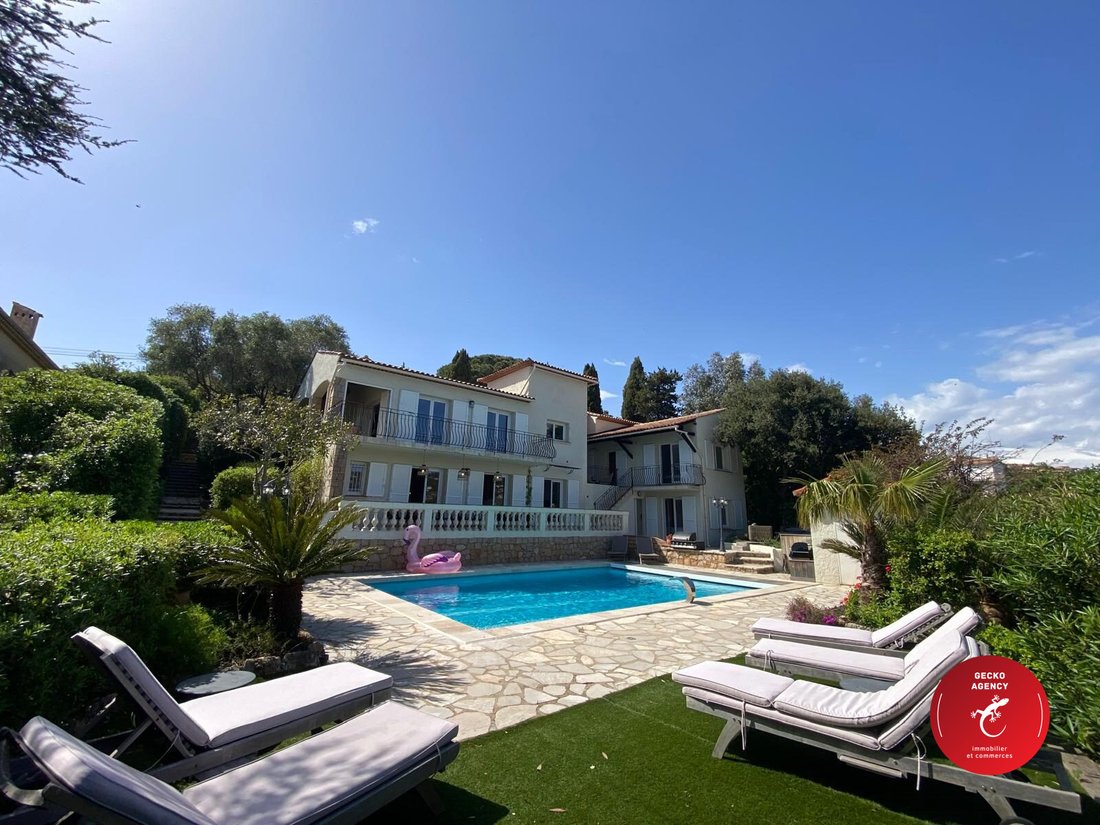 Villa in Les Issambres, Roquebrune-sur-Argens, France 2 - 17739798