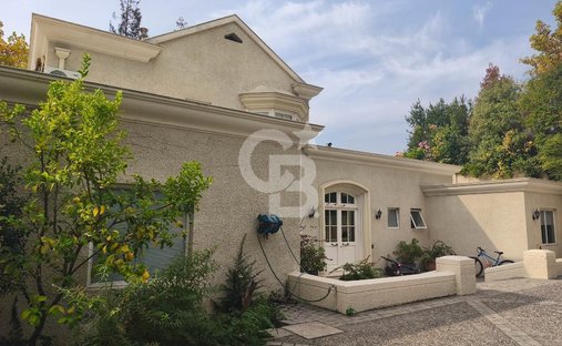 House in Las Condes, Santiago Metropolitan Region, Chile 1