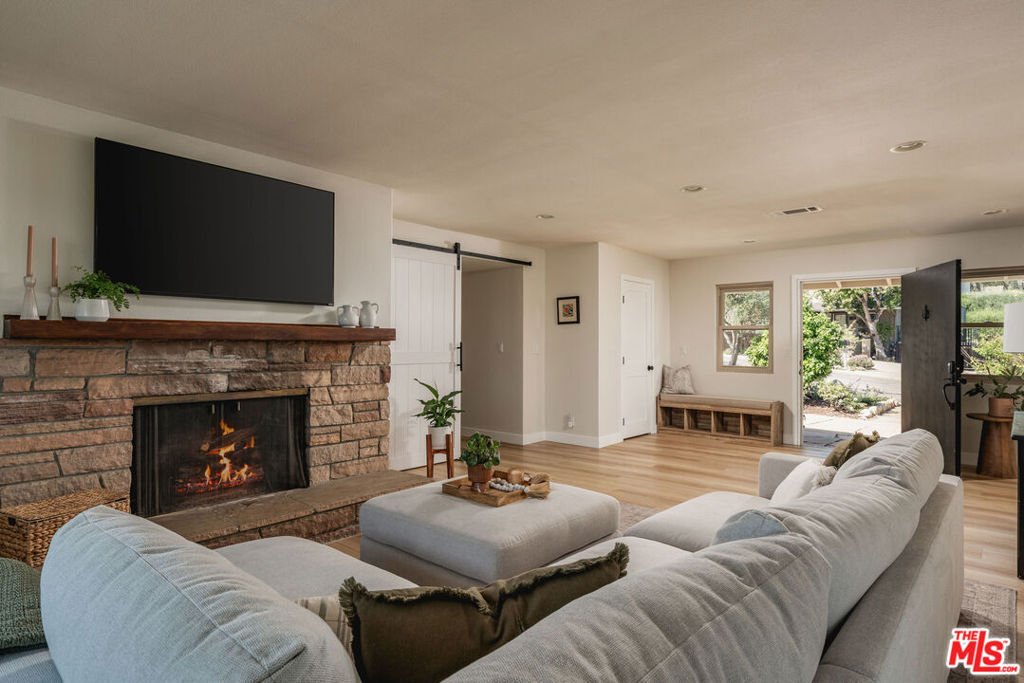 House in Santa Barbara, California, United States 5 - 17737246
