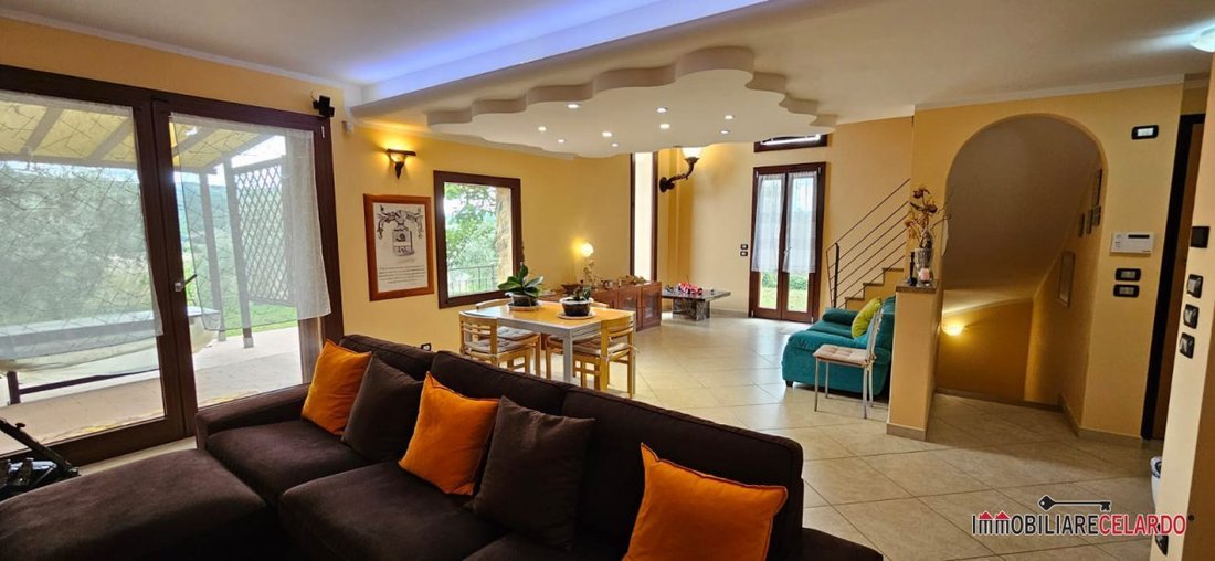 Villa in Monteriggioni, Tuscany, Italy 2 - 14713132