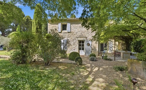 Landhaus in Arles, Provence-Alpes-Côte d'Azur, Frankreich 1