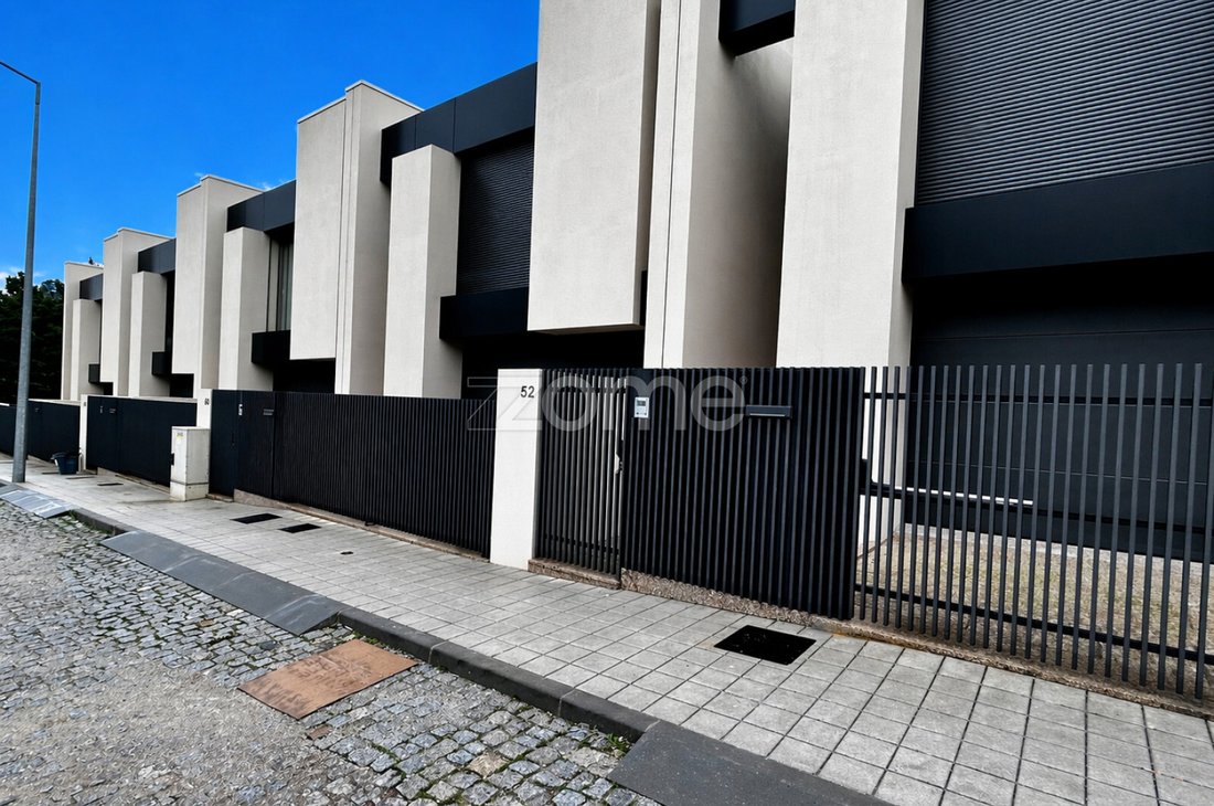 House in Fanzeres e Sao Pedro da Cova, Porto District, Portugal 1 - 17731200