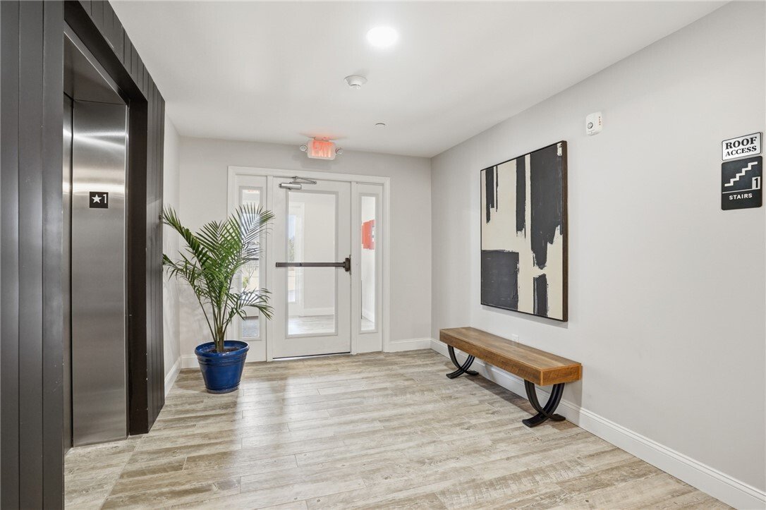 Condo in Warwick, Rhode Island, United States 2 - 17737190