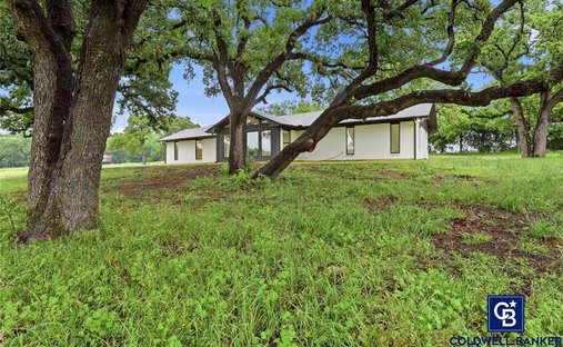 Farm Ranch in Covington, Texas, United States 1