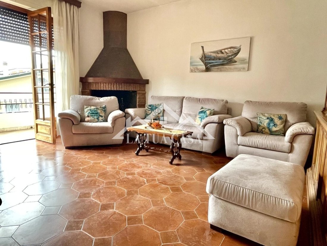 Villa in Historic Center, Viareggio, Tuscany 4 - 17737050