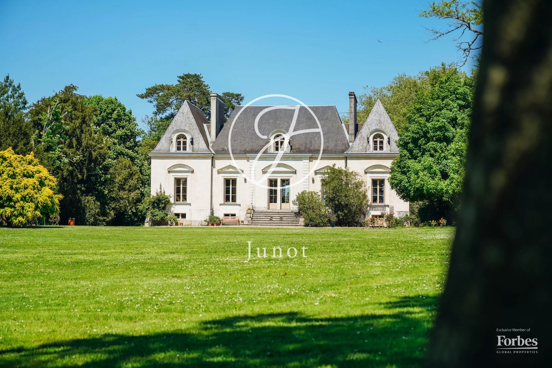 Castle in Le Pellerin, Pays de la Loire, France 2 - 17620693
