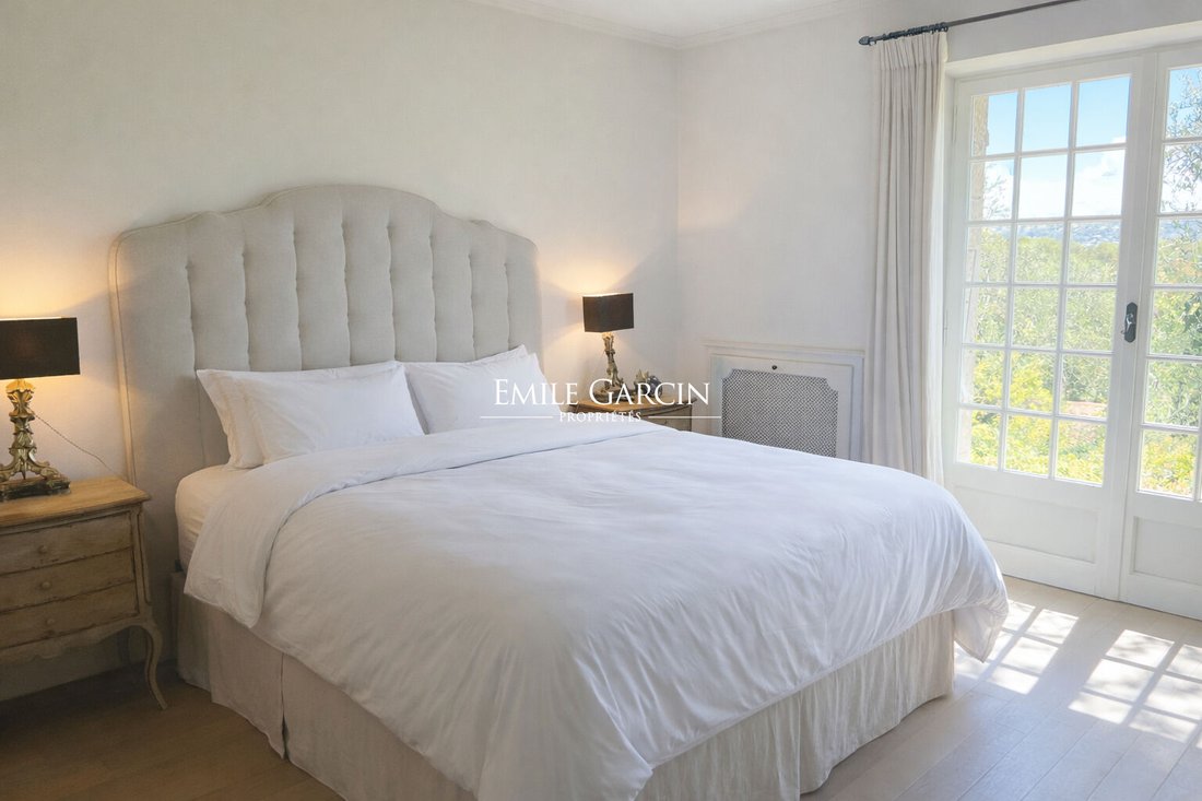 Villa in Mougins, Provence-Alpes-Côte d'Azur, France 4 - 12838354