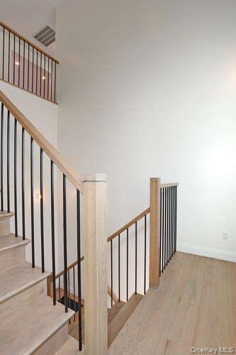Condo in Spring Valley, New York, United States 5 - 17739185