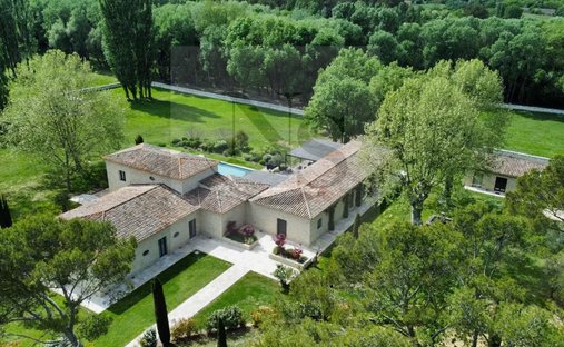 Estate in Meyrargues, Provence-Alpes-Côte d'Azur, France 1