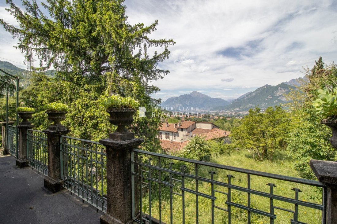 Villa in Valgreghentino, Lombardy, Italy 4 - 15667356