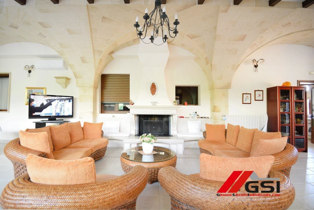 Villa in San Vito dei Normanni, Apulia, Italy 2 - 15639081