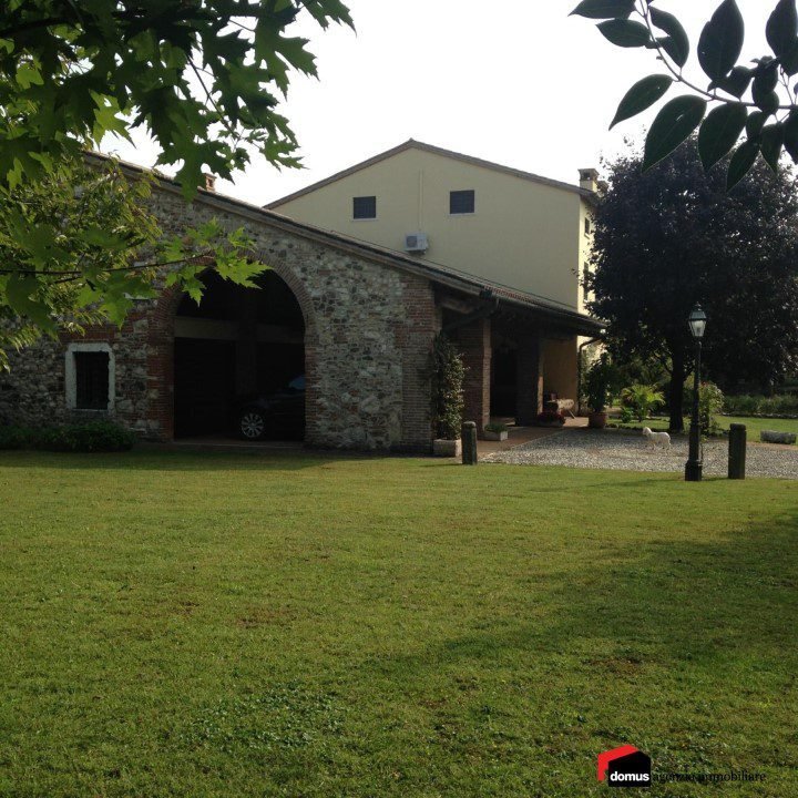 Villa in Zane, Veneto, Italy 3 - 15510459