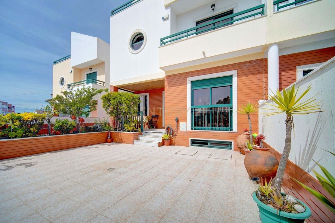 Villa in Algueirao-Mem Martins, Lisbon, Portugal 4 - 17738660