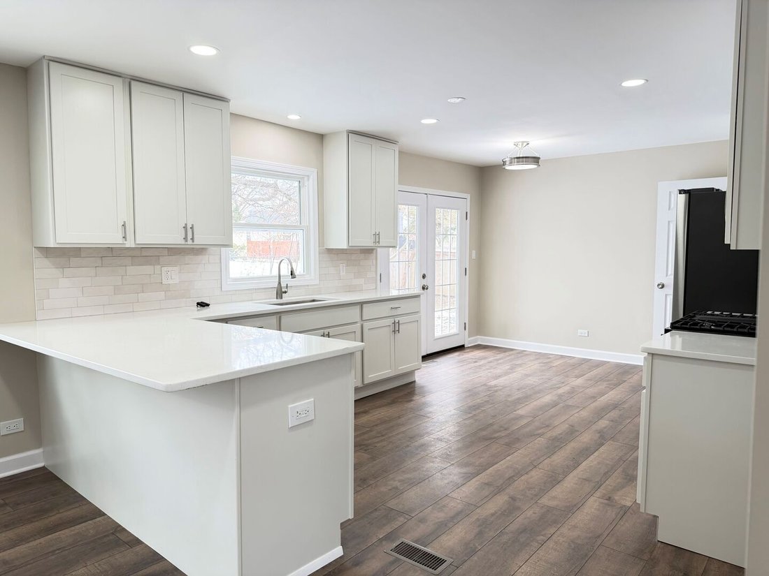 House in Buffalo Grove, Illinois, United States 3 - 17738355