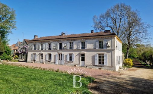 Finca en Domont, Isla de Francia, Francia 1