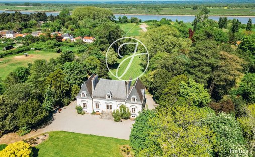 Castle in Le Pellerin, Pays de la Loire, France 1