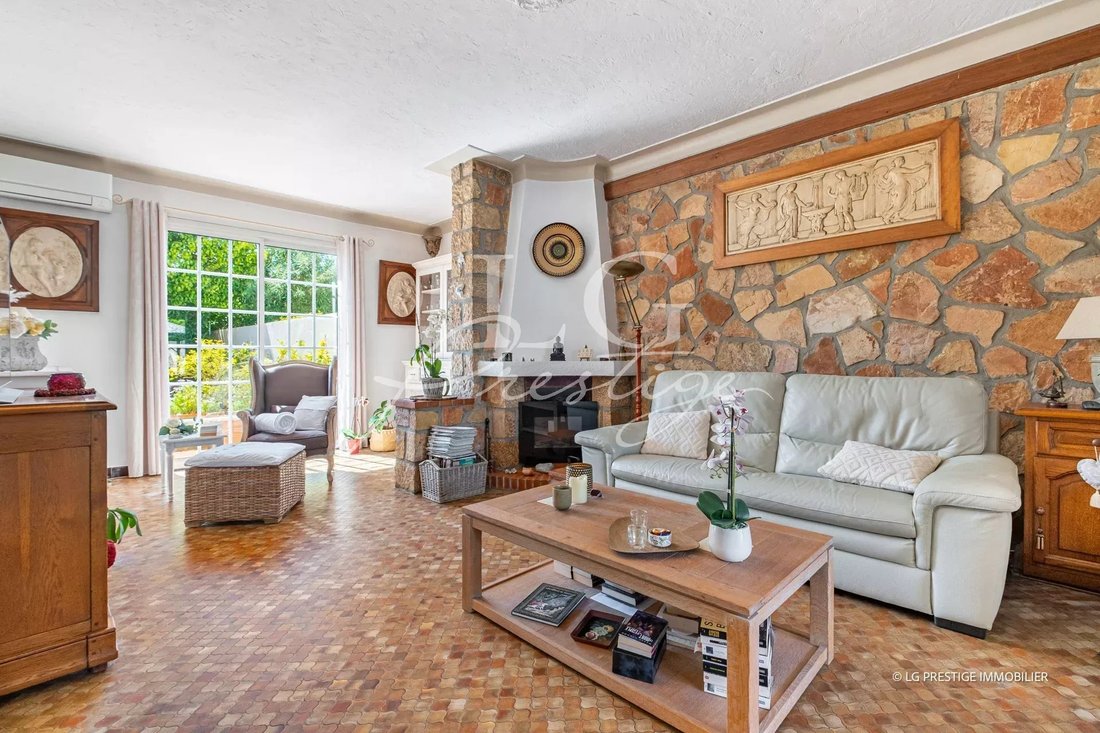 Villa in Mougins, Provence-Alpes-Côte d'Azur, France 3 - 17735893