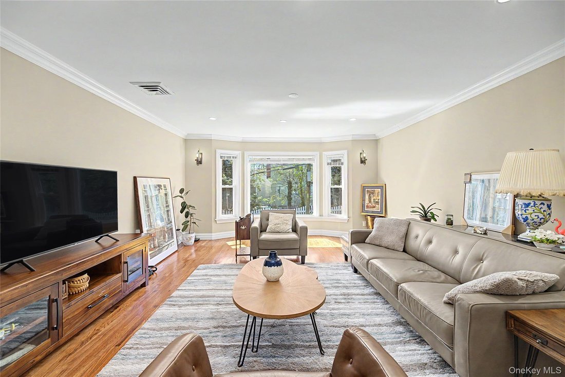 House in Searingtown, New York, United States 2 - 17737850