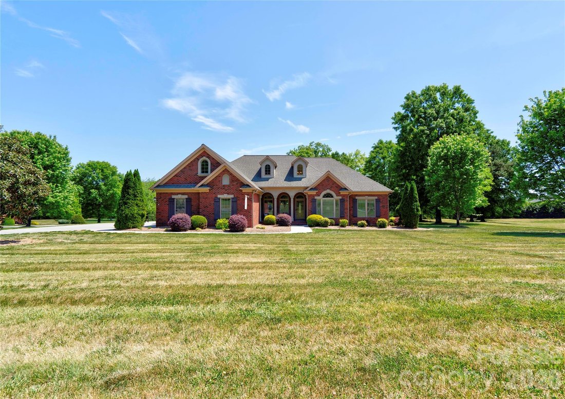 House in Cherryville, North Carolina, United States 1 - 17739056